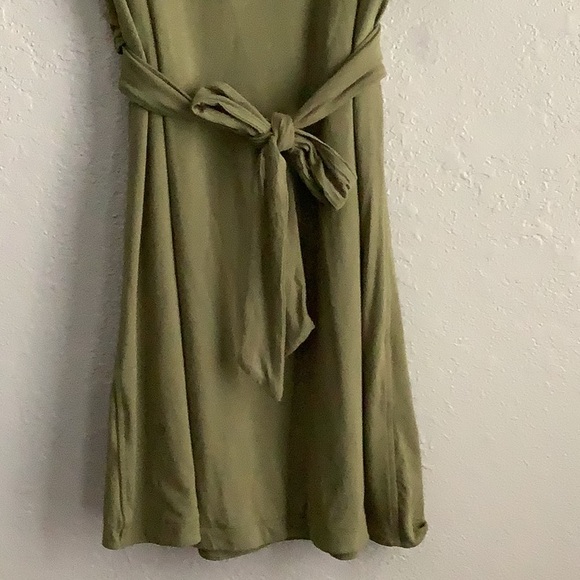 Lululemon Cotton Wrap Front Dress with Crew Neck and Short Sleeves - Picture 7 of 8